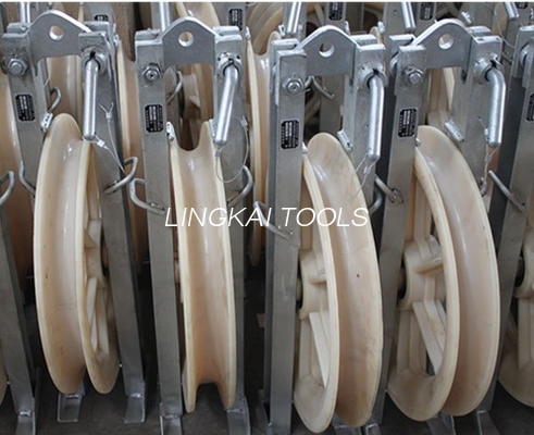 A linha aérea galvanizada construção da armação de aço utiliza ferramentas as polias de nylon 660 * 100mm
