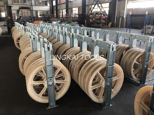 Três blocos de nylon de Transmission Line Stringing do condutor das polias